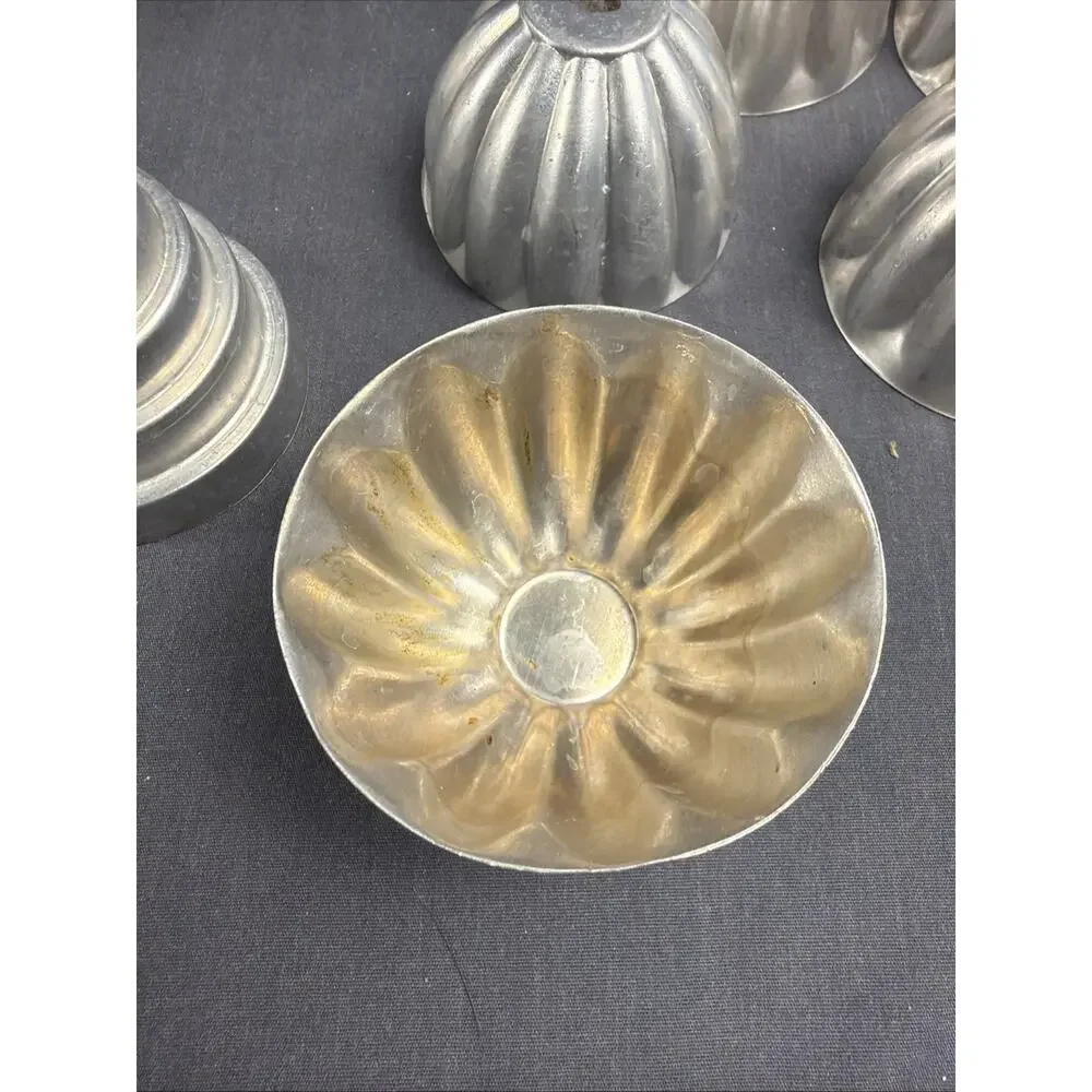 Vintage Art Deco 8 Aluminum Fluted Molds Baking Tins Dessert Flower Tiered
